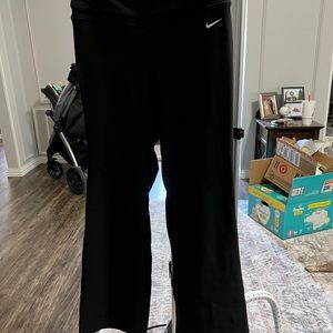 Black Nike bootcut yoga pants